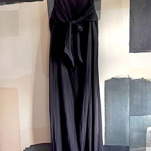 Aakaa Elegant Black Maxi Dress